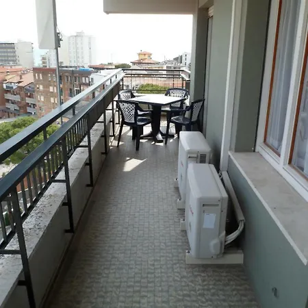 아파트 Condominio Central Palace 리그나노 사비아도로